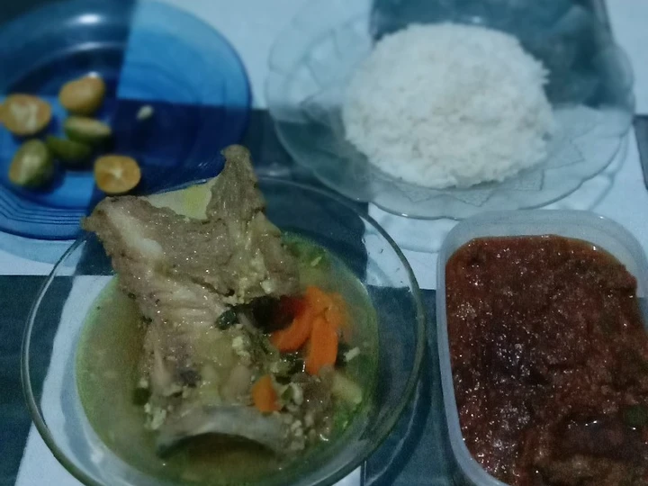 Langkah Gampang Menyiapkan Resep Sup tulang sapi yang Lezat Sekali Anti Ribet, Lezat