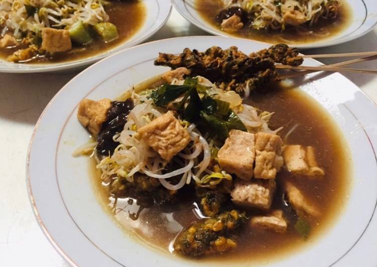 Resep Lontong Balap with Sate Kerang Anti Gagal