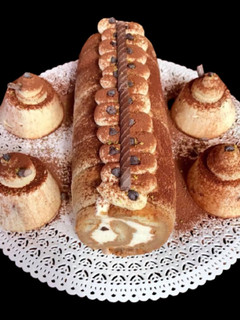 Foto di Tronchetto di Savoiardi con Crema al Mascarpone e Latte Condensato
