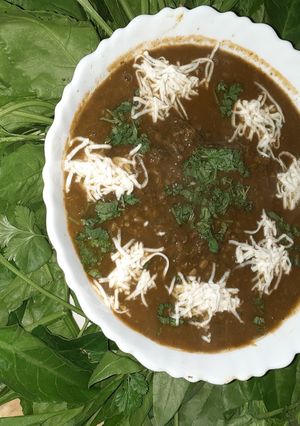 पालक छिलका मूंग दाल (palak chilka moong dal recipe in Hindi) रेसिपी मुख्य फोटो