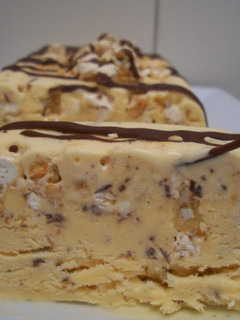 Una foto de Semifrío de turrón y chocolate