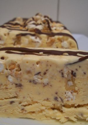 Una foto de Semifrío de turrón y chocolate