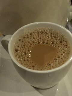 صورة لوصفة كوب شاي بالحليب رفيق السهره💛