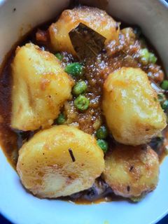 আলুর দম (aloor dum recipe in Bengali) রেসিপির প্রধান ছবি