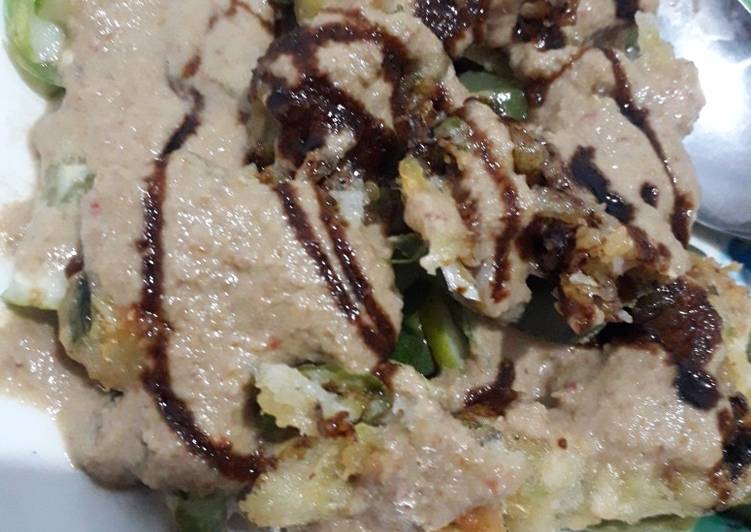 Resep Bakwan siram bumbu pecel, Enak Banget