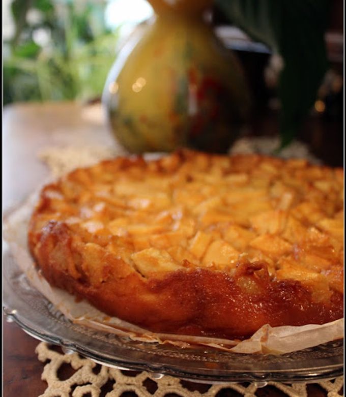 Une photo de Far Breton aux pommes et caramel au beurre salé