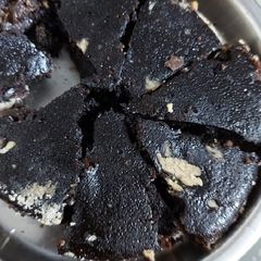 A picture of Dark chocolate cake.