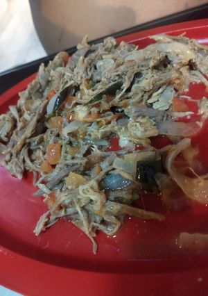 Una foto de Ropa Vieja Cubana