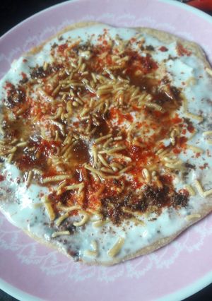 A picture of Palak alu puri.