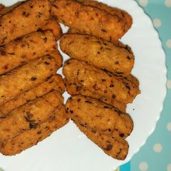 A picture of Poha fingers.