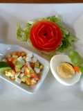 Ensalada de aguacate con clara de huevo