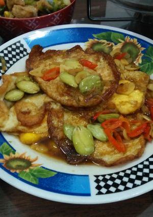 Foto resep Telur mata sapi cah pete ala Mama Brad 💕