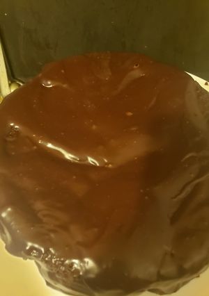 A picture of Chocolate ganish cake.