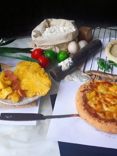 Hình của món Pizza nhiệt đới.
