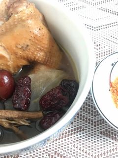 Hình của món Gà tre tiềm.