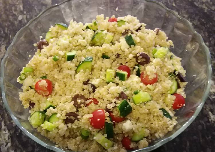 Easy Way to Prepare Super Quick Mediterranean Quinoa