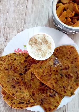 A picture of Leftover dal paratha.