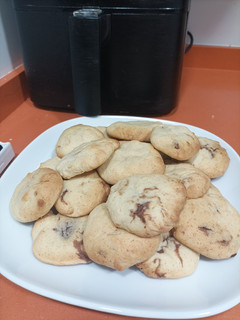 Una foto de Galletas de chocolate rellenas