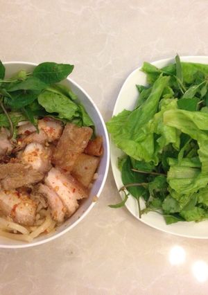 Hình của món Cao lầu phố Hội.