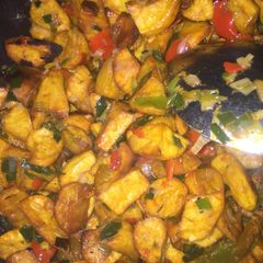 A picture of Fried Sweet Potatoes Mixed With Vegetables Sauce.