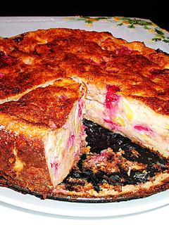 Una foto de Budín de pan con fresas