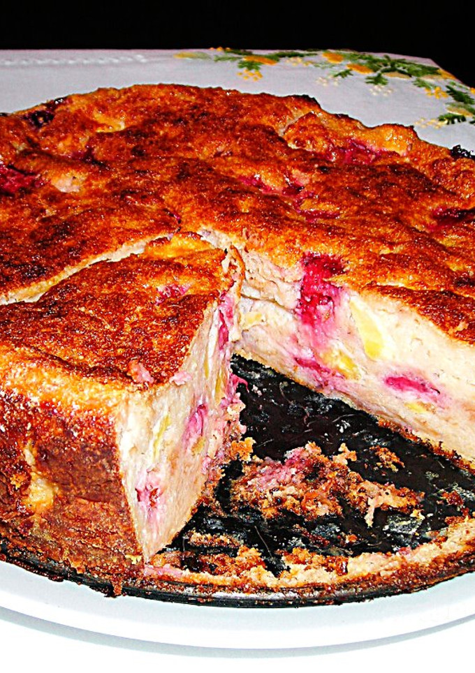 Una foto de Budín de pan con fresas