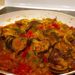 A picture of Spicy eggplant curry.