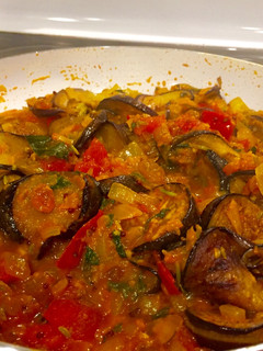 A picture of Spicy eggplant curry.