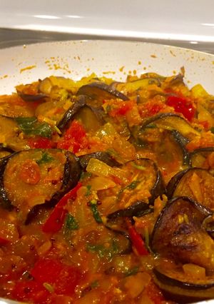 A picture of Spicy eggplant curry.
