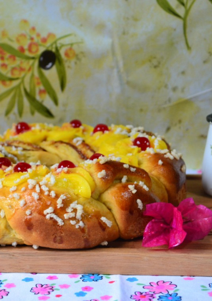 Una foto de Rosca rellena de dulce de leche y coco🤓