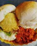 Bombay vada pav and lahsuni chutney