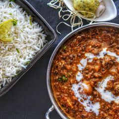 A picture of Scrumptious Dal Makhni  with Chawal.