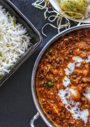 A picture of Scrumptious Dal Makhni  with Chawal.