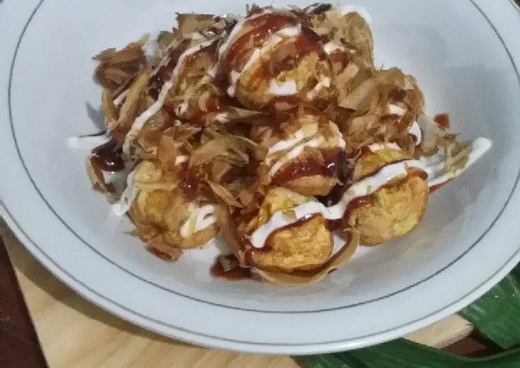 Bola² telur dadar isi pentol