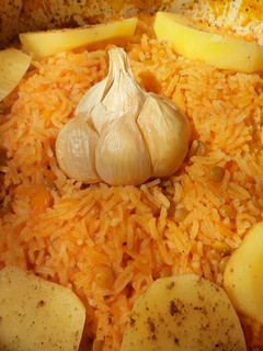 عکسی از دستور دم کردن برنج با سیر