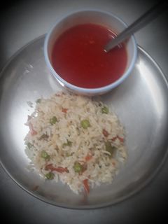 व्हेज पुलाव (veg pulav recipe in marathi) रेसिपी चे मुख्य फोटो 
