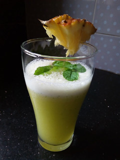 A picture of Pineapple Mint Juice.