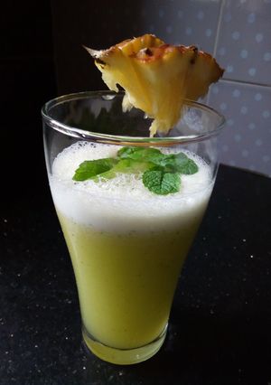 A picture of Pineapple Mint Juice.