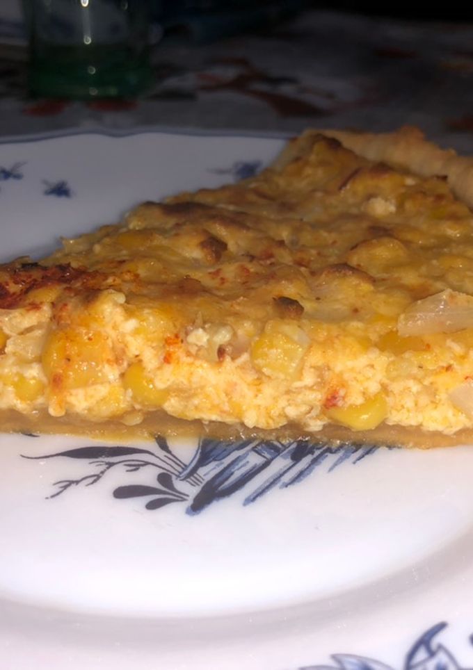 Una foto de Tarta/Empanada de Maíz (choclo), cebolla y queso!🌽🧅🧀