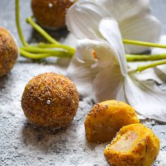 A picture of Stuffed Mango laddoo.