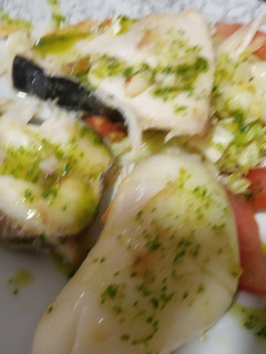 Una foto de Variado de pescado a la plancha