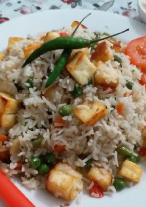 A picture of Mix veg paneer fried rice.