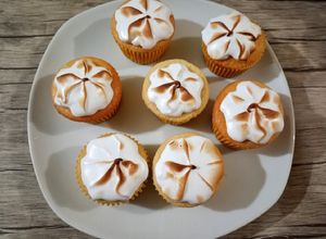 Una foto de Cupcakes de lemon pie 🍋