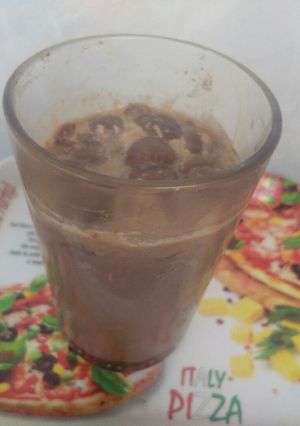 A picture of Chocolate party milkshake in shaker.