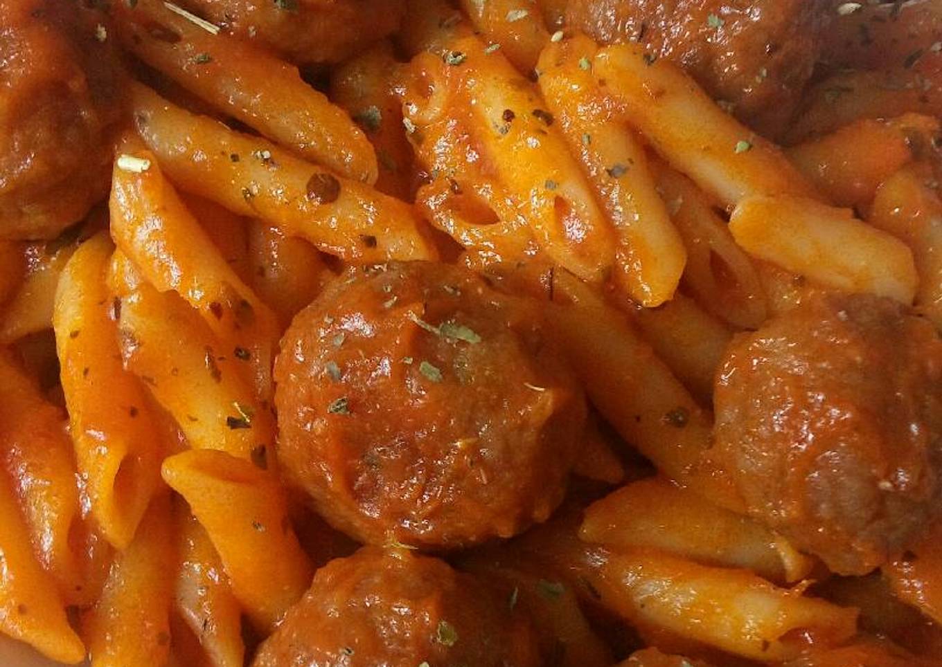 Macarrones con albóndigas