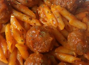 Foto principal de Macarrones con albóndigas