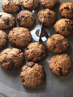 Una foto de Galletas de avena y chocolate 🍪