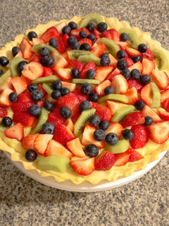 Una foto de Tarta frutal con crema pastelera de leche condensada