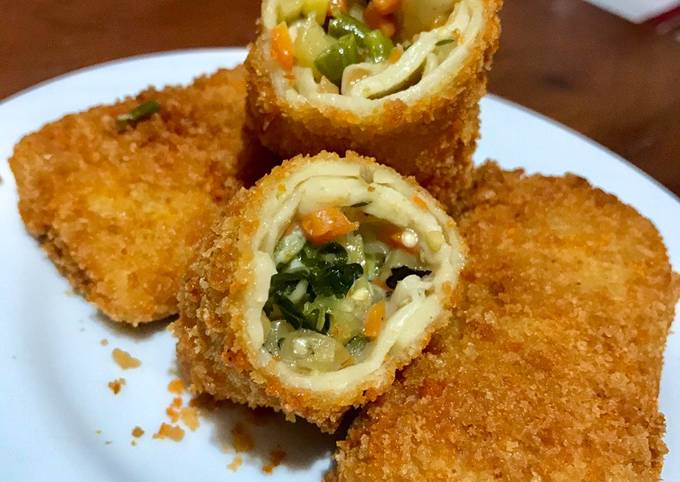 Risoles isi Ayam Kentang Wortel Cabe Rawit