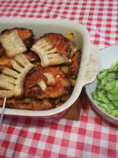 Cigánypecsenye tepsiben sült krumplival recept fotója